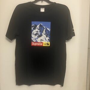 Supreme x The North Face Mountain Tee collaborative 2017 collection Medium